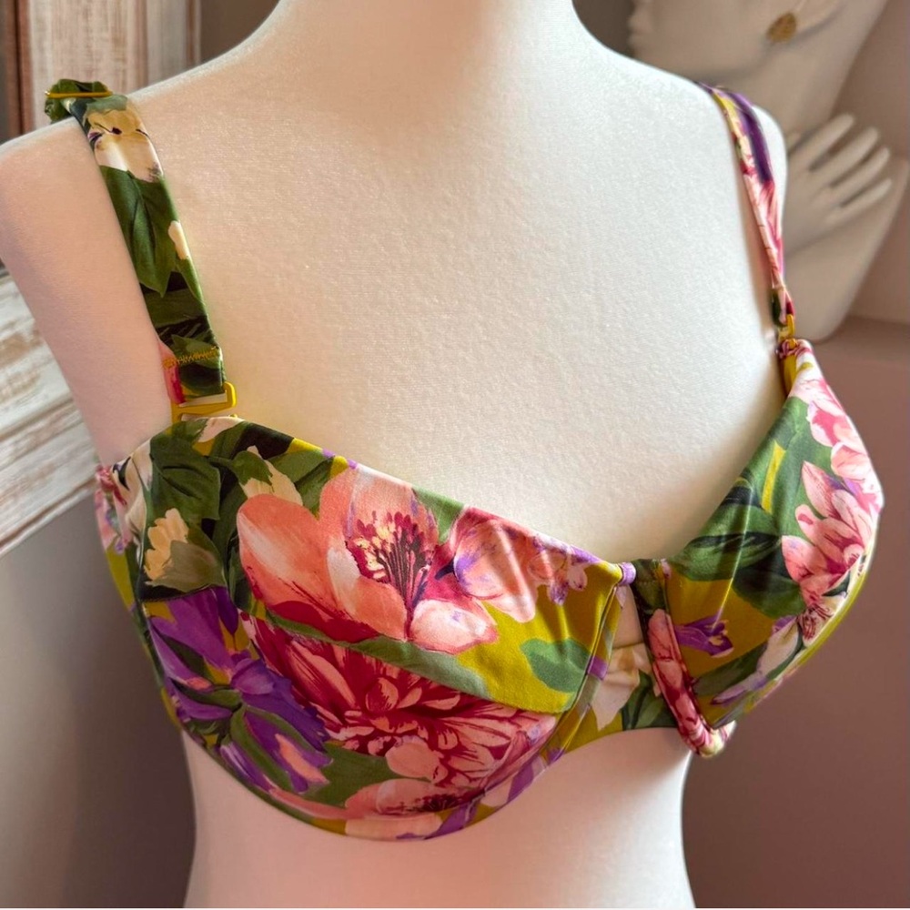 Express Women’s Size Large Body Contour‎ Tropical Floral Bikini Top - Picture 3 of 4